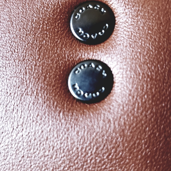 Designer Handbag - Picture 15 of 16